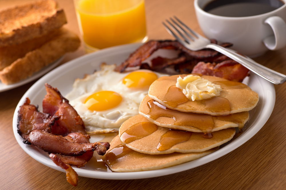A,Delicious,Home,Style,Breakfast,With,Crispy,Bacon,,Eggs,,Pancakes,